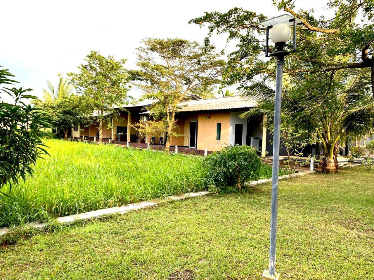 Athyantha Resort Anurâdhapura Extérieur photo