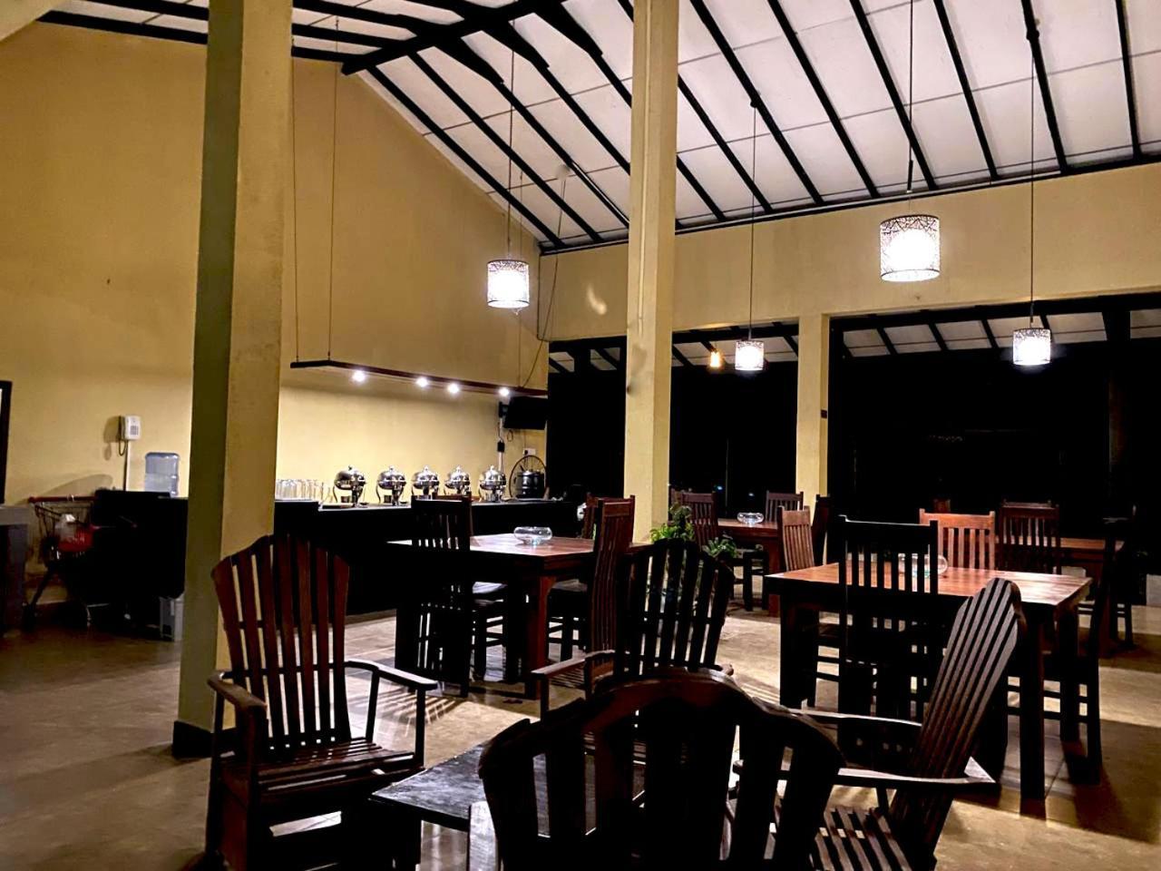 Athyantha Resort Anurâdhapura Extérieur photo